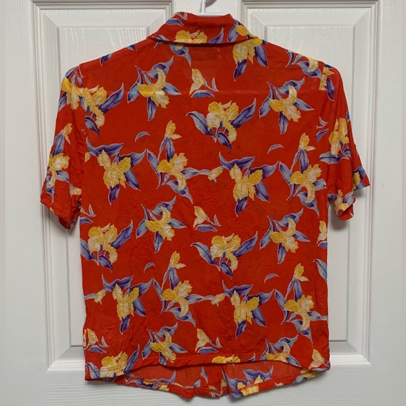 💎2/$30 Urban Outfitters blouse💎 - Picture 5 of 5